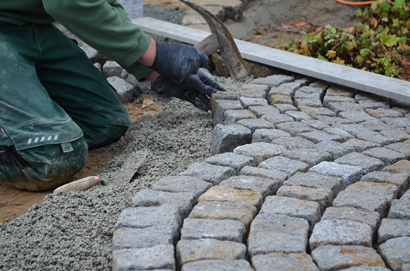 Verlegung von Granit im Segmentbogenverband